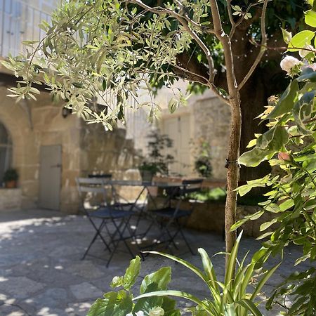 Bed and Breakfast La Dame Jeanne Fontanes  Exteriér fotografie